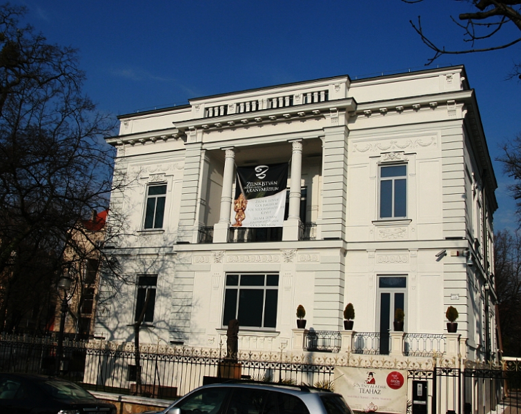 South-East Goldmuseum of Istvan Zelnik