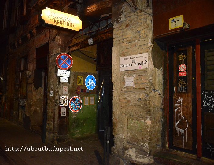 ruin pubs in budapest